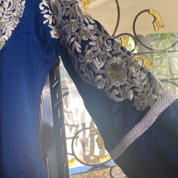 Royal blue embroidered A-line kurti - Picture 4 of 7